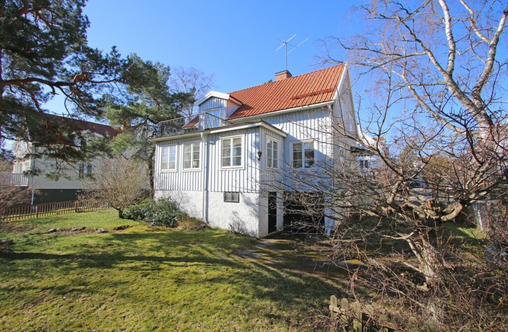 25 Montering av Fritidshus BRF Uppsala Kvarteret Liljan